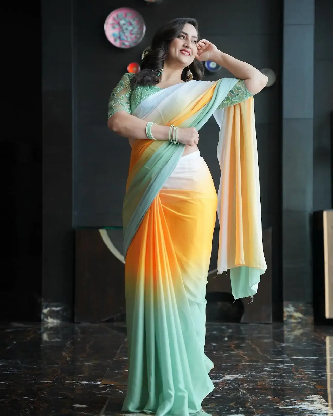 Indian TV Anchor Manjusha Images In Green Saree